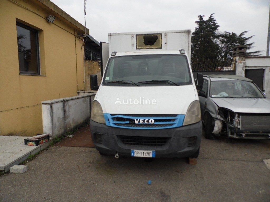 IVECO Daily box truck