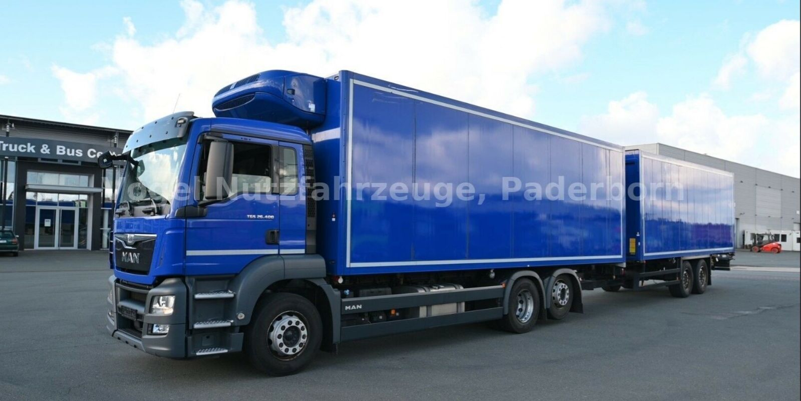 MAN TGS 26.400 refrigerated truck + closed box trailer