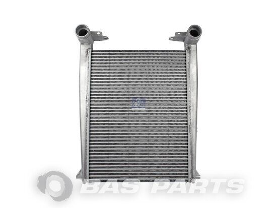 DT Spare Parts intercooler for truck