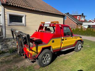 Toyota LAND CRUISER 70 P  4WD tow truck